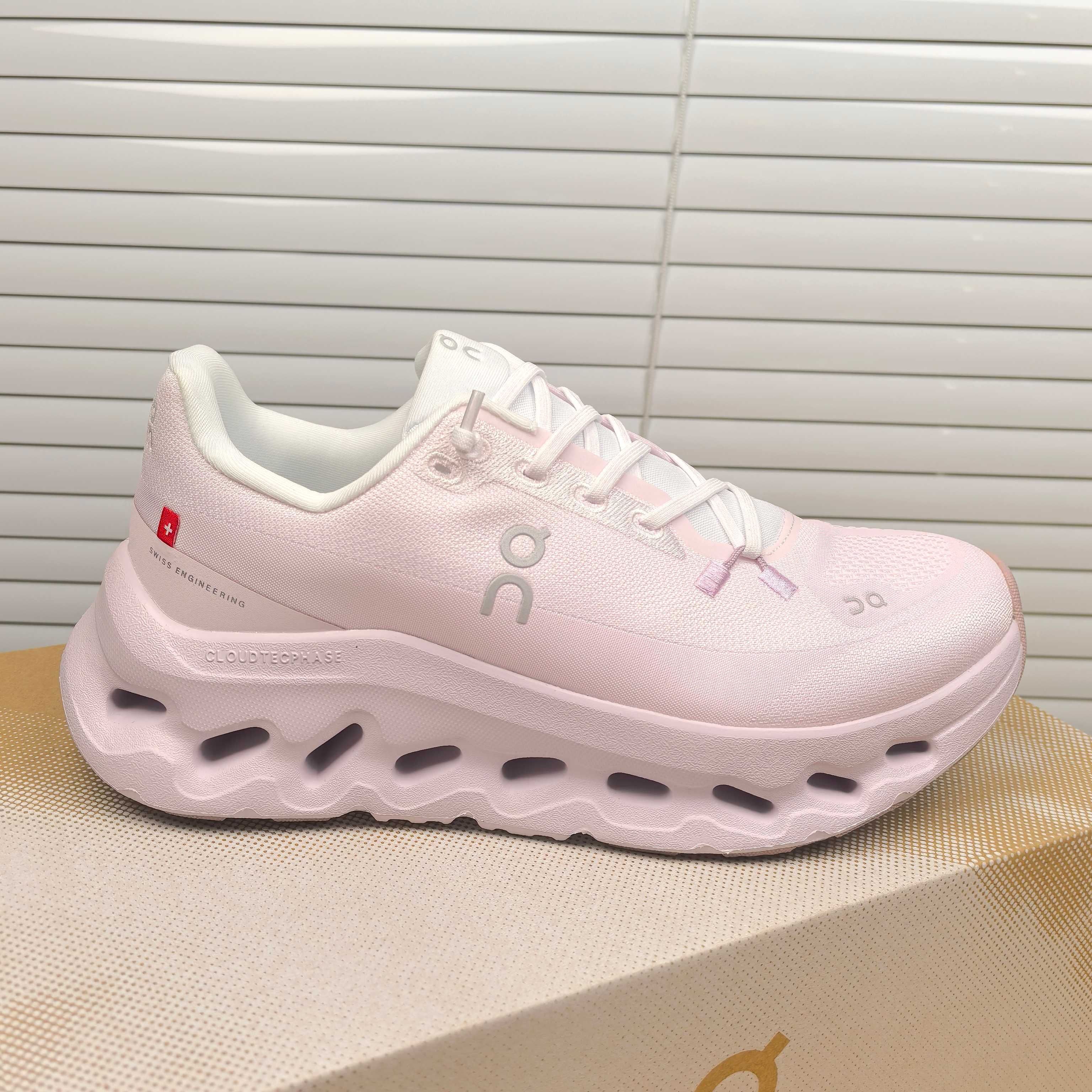 cloud tilt Men and women designer casual sneakers black and white shoes casual shoes sports running shoes lightweight and cushioned casual running shoes - 8 of 8